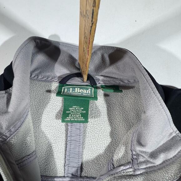 L.L. Bean Women’s Small Softshell Jacket Black Windstopper Gore Windproof S - Picture 5 of 9